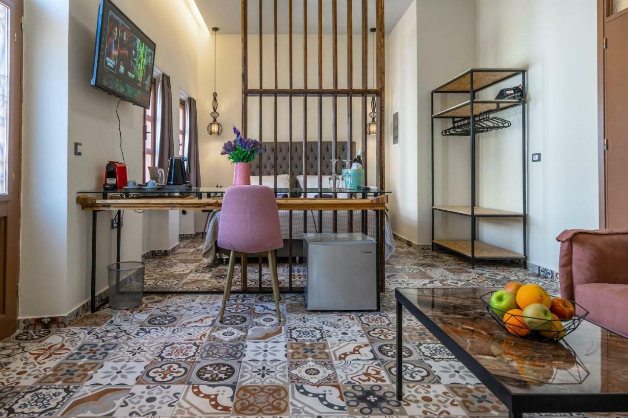 Casa Poli Suites Rhodes City 外观 照片